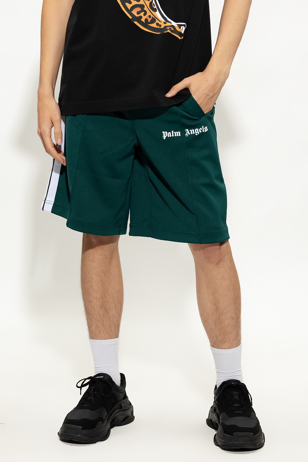 【関税&送料込】Palm Angels Shorts In Cotone Con Logo WAIST LOGO SHORTS in BLACK - FUCHSIA for Men | Palm Angels®